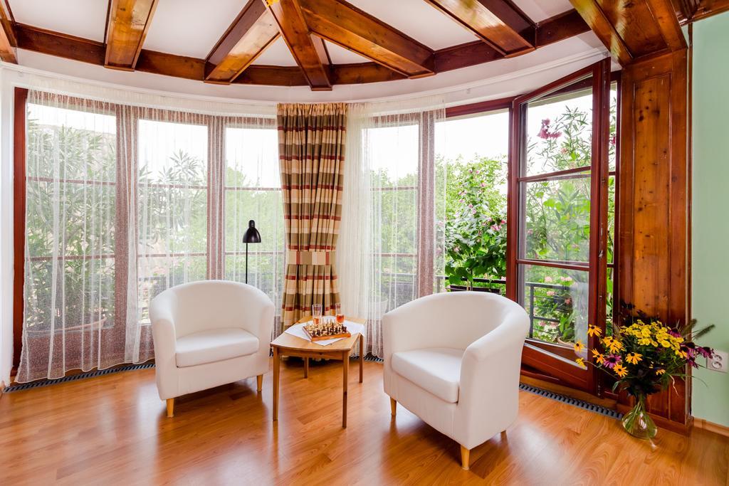 Pštrossova Vila - u klášterní zahrady Bechyně Exterior foto